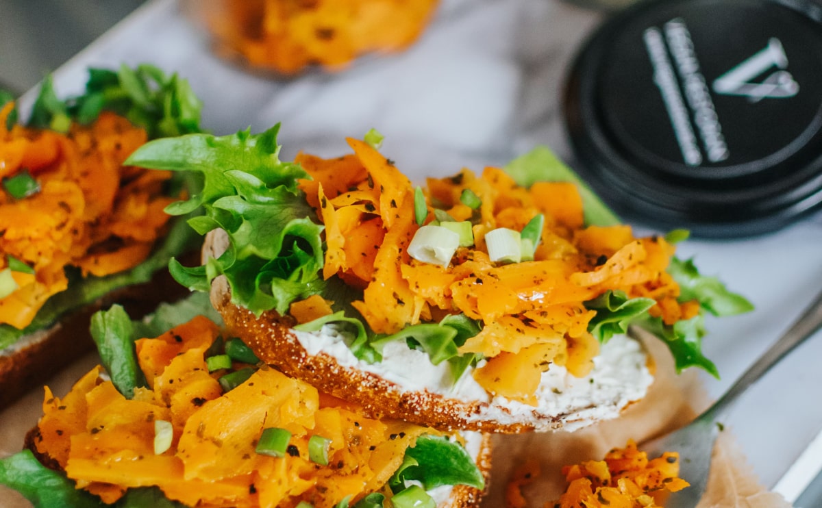 Read more about the article Olive Tapenade Bruschetta With Mango and Eggs